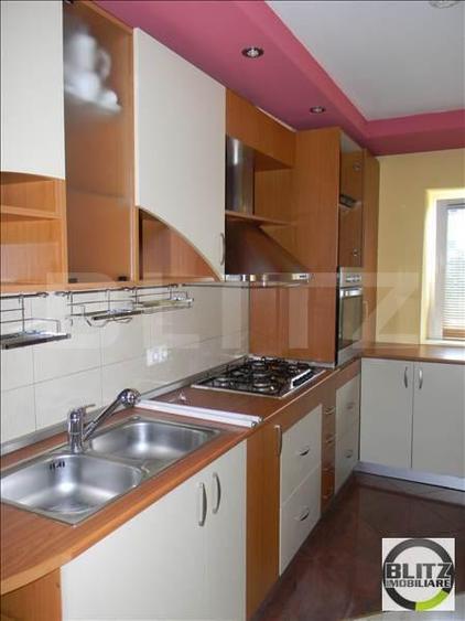 Apartament, 3 camere, 70 mp, zona strazii Plopilor!