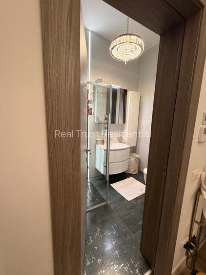 Apartament în vilă | 4 dormitoare | Curte cu grădină japoneză | Garaj, Mă