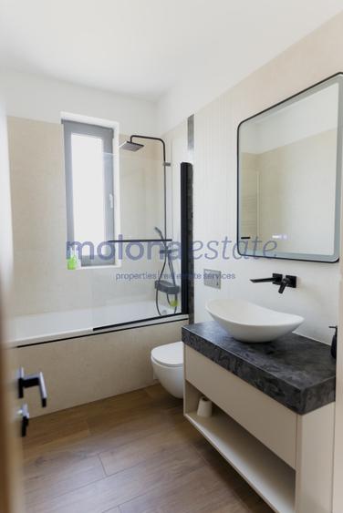 Proprietate rezidențială, cu două apartamente private, în Andrei Muresanu