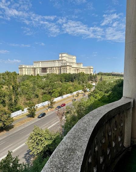 Închiriere Apartament 2 camere, vedere Palatul Parlamentului