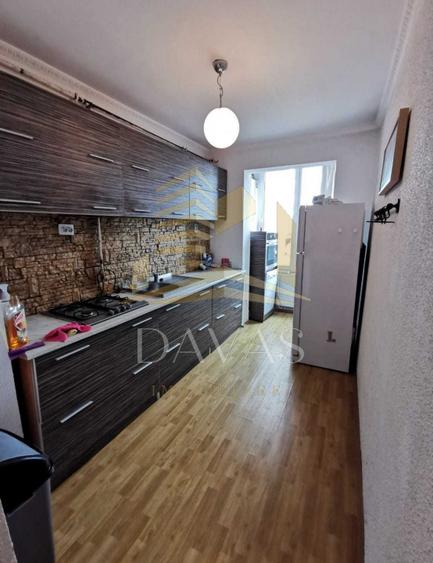 Apartament 3 camere decomandate de inchiriat | Centru | Parcare dubla inclusa