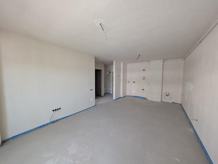 Apartament 45 mp, 2 camere, bloc cu lift, zona centrala EROILOR Floresti