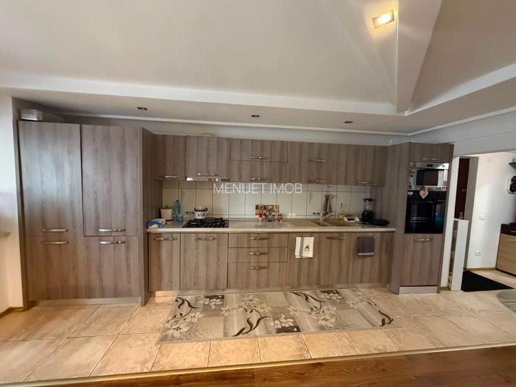 Apartament 3 camere , str.Babadag , parter inalt - 13