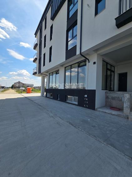 Spatiu comerical stradal 23 August magazin LIDL | Suprafata vitrata generoasa | - 4