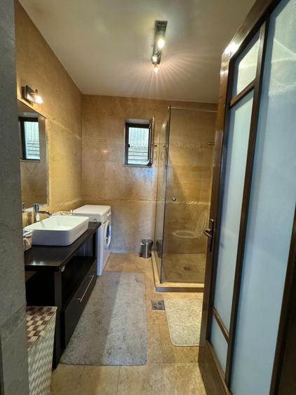 Casa individuala 165 mp utili, 350 mp teren , 2 parcari , Floresti