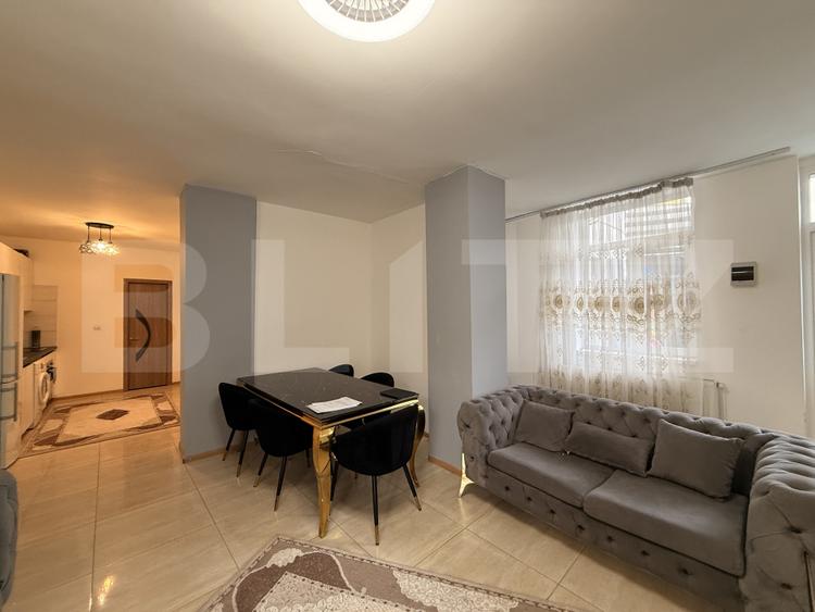 Apartament 3 camere cu 3 băi, bloc nou, terasă, zona Rocadă, Brazdă