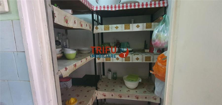 Apartament cu 4 camere de vanzare zona Centru