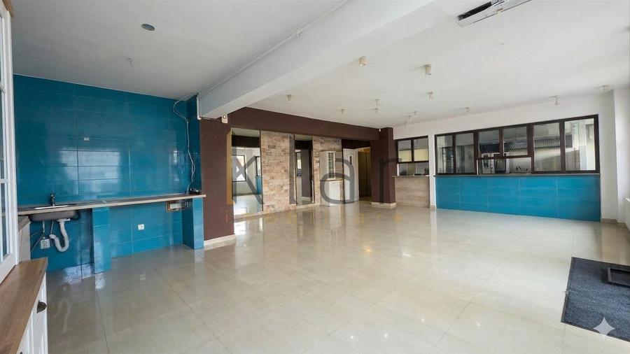 Spatiu comercial   130mp cu terasa 136mp Buna Ziua
