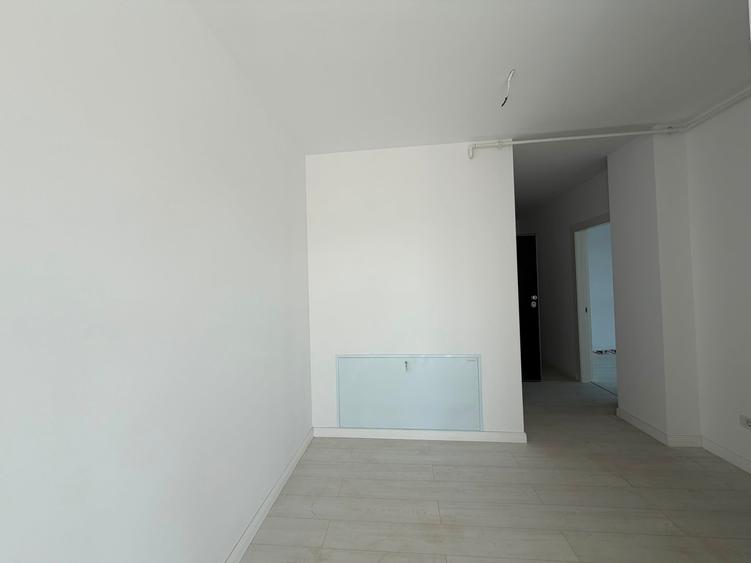 3 cam , etaj 4, terasa 63,4mp , Ansamblul Signature One Ploiești