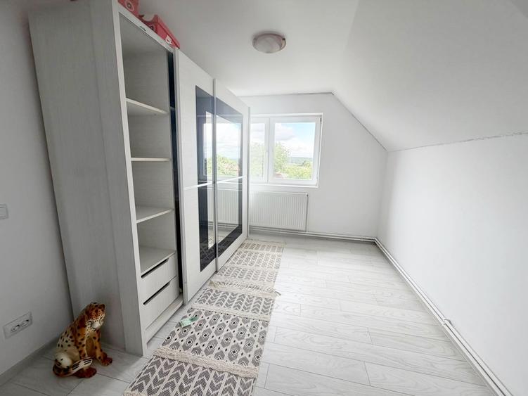 Casa noua de vanzare in Sauaieu, cu priveliste spre lac , la 20 km de Oradea
