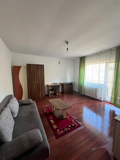 Apartament 1 camera decomandat 42 mp Zona Stejarului