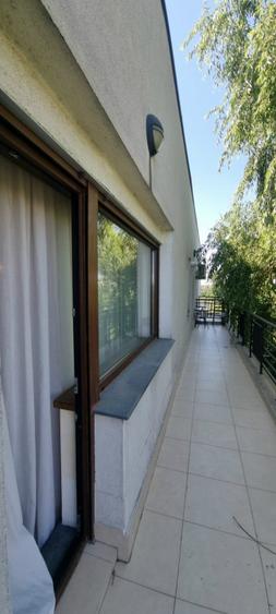 3 camere Sisesti, vedere lac, bloc 2012, LOC PARCARE INCLUS