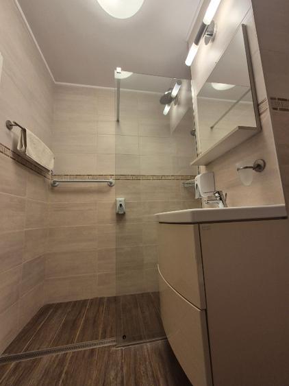 Apartament 2 camere de vanzare DIRECT PROPRIETAR - Racadau intrare