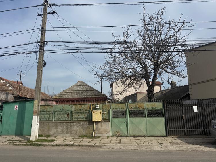 Vând casă zona Anadalchioi pe parter 181 mii euro