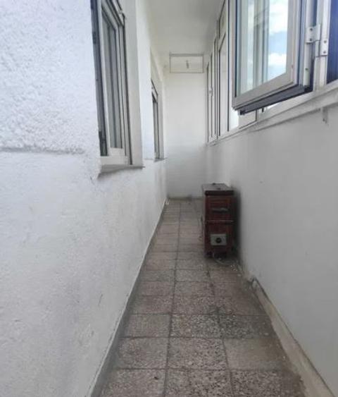 Obor metrou Mosilor, bl..reabilitat,decomandat,balcon inchis,AC,parchet,spatios.
