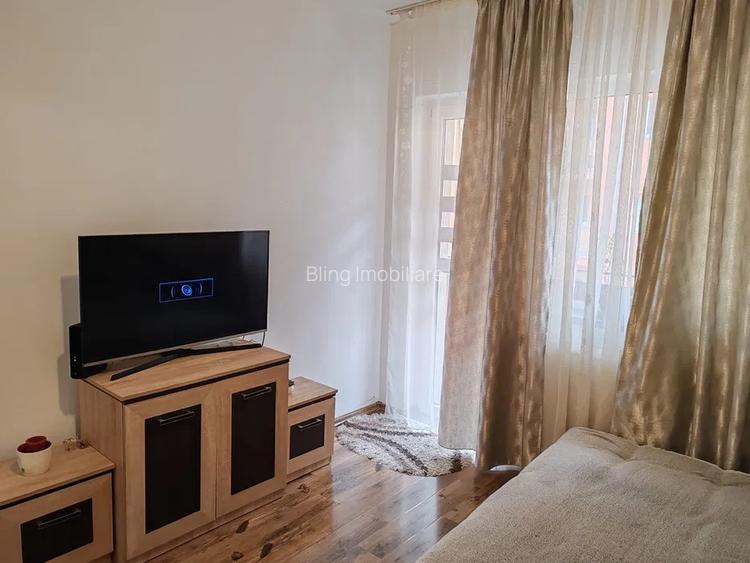 Apartament cu 2 camere, 55 mp, decomandat, etaj intermediar,  zona Edgar Quinet - 2