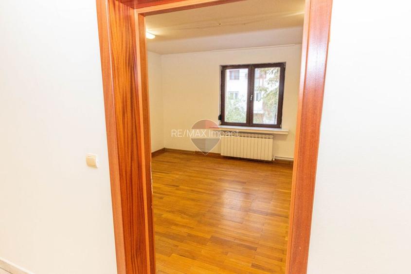 Casa / Vila cu 7 camere de inchiriat în zona Victoriei - 6