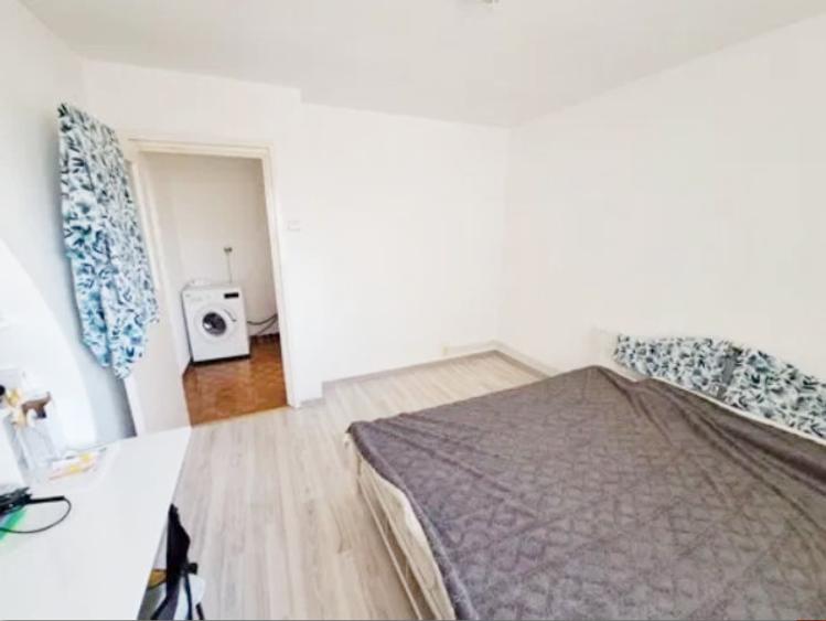 Apartament 3 camere de vanzare zona Casa de Cultura, CENTRALA GAZ