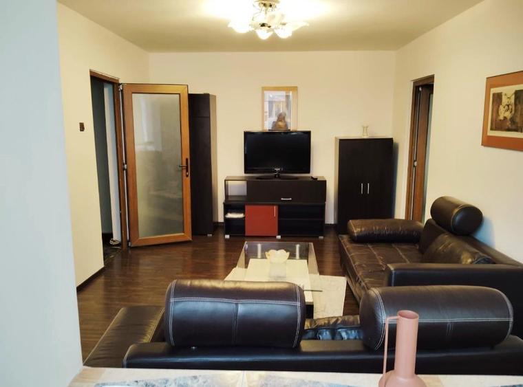 TOMIS III 2 CAMERE 345 EURO TERMEN LUNG