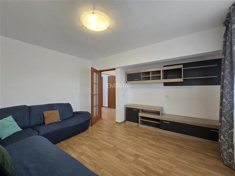 Inchiriere apartament spatios cu 3 camere decomandate. Zona Republicii, Bacau
