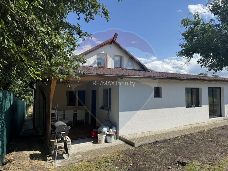 Casa finalizata recent, 2.800 mp teren Livada - Petresti de Jos - 7