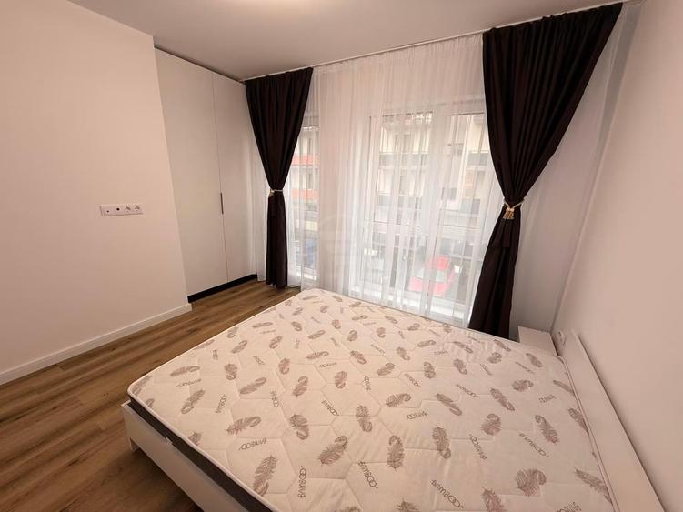 Apartament 3 camere semidecomandat zona Sesul de sus