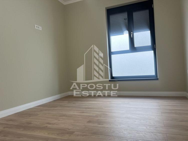 Duplex de vanzare cu 4 camere, P+E, in Covaci