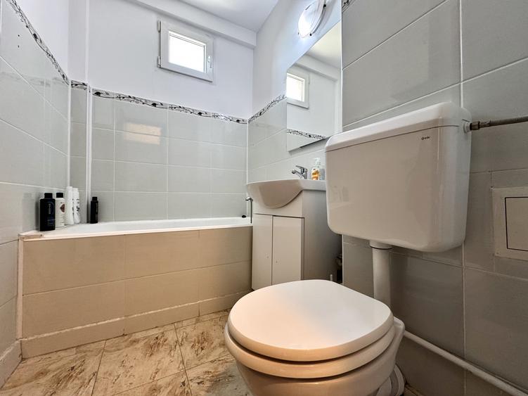 Drumul Taberei: 2 Camere Decomandat, 1 Minut Metrou Romancierilor, Renovat 2024