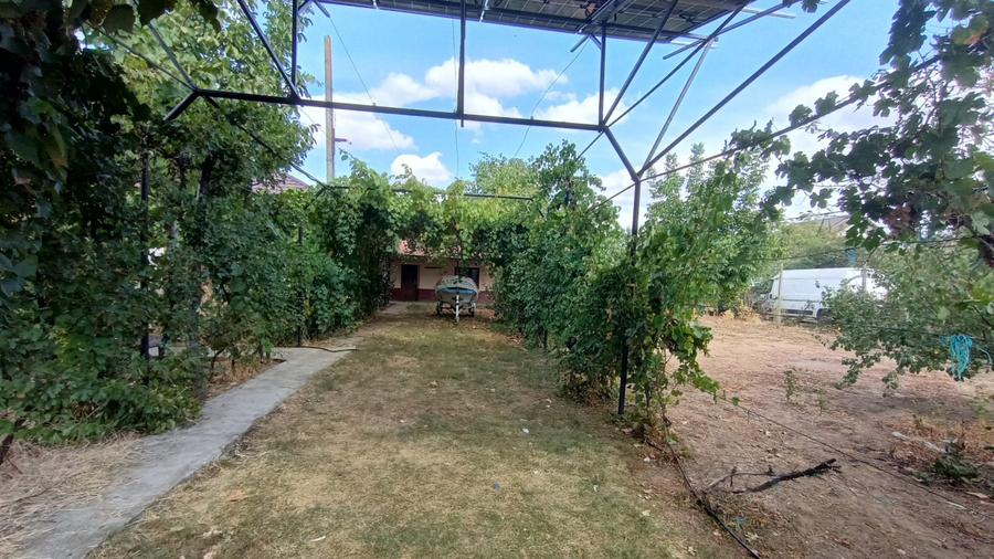 Casa de vanzare, 70 mp, teren 2.331 mp, zona Exterior Est