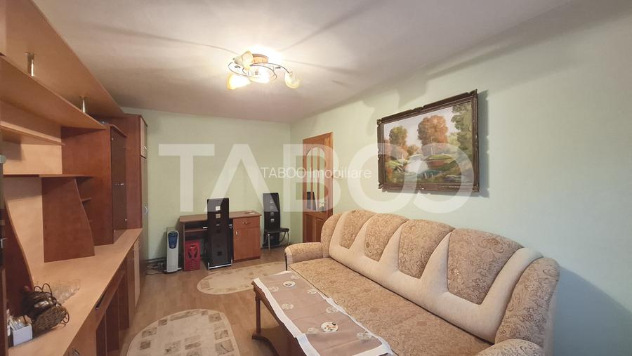 Apartament 3 camere de vanzare decomandat 58 mp zona Valea Aurie Sibiu
