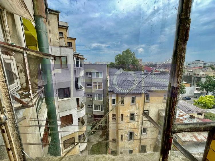 VANZARE APARTAMENT 3 CAMERE DACIA EMINESCU 80MP SEMIDECOMANDAT TERASA MARE - 11