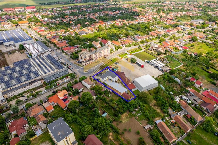 Bloc cu 12 Apartamente si Hala Industriala-Oferta Speciala/Sannicolau