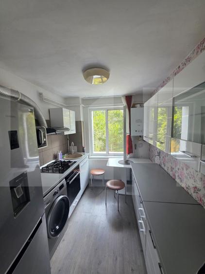 Apartament 2 camere, 50 mp, zona Simeria