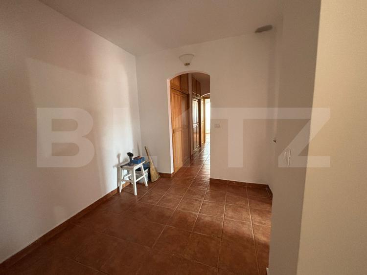 Apartament 3 camere, 76 mp, zona Nicolina