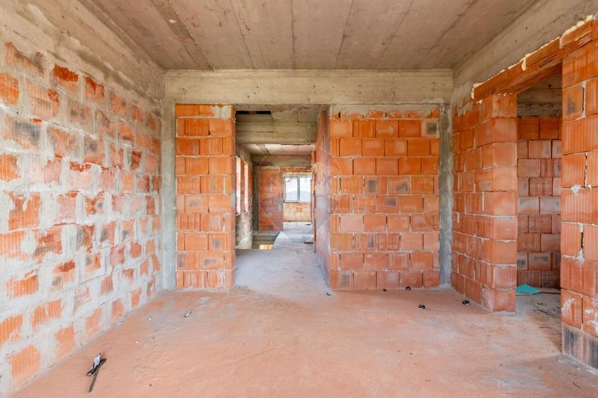 Casa / Vila la rosu in Chitila / Strada Rudeni - teren 264 mp