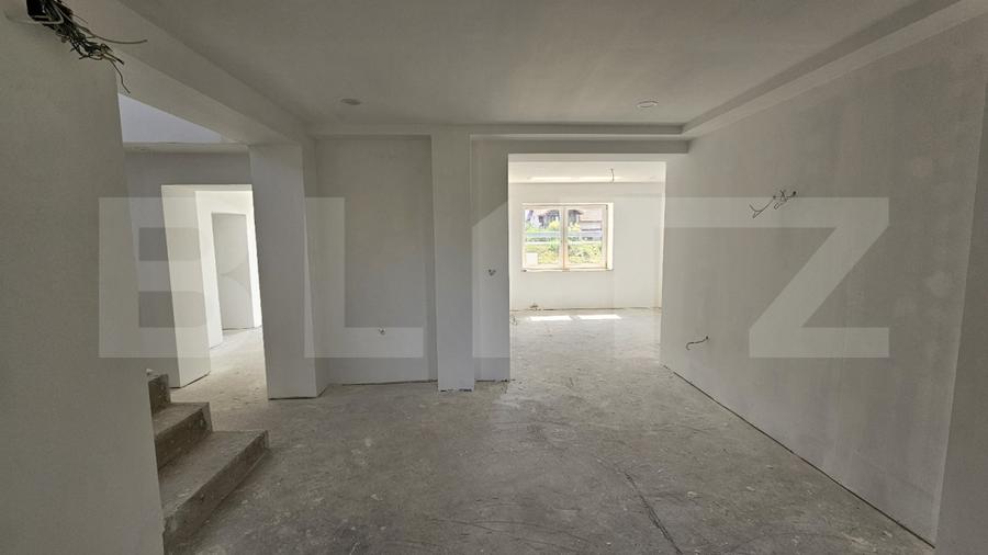 Casa semifinisata de vânzare 200mp, Teren 1000 mp, Decebal - Vetis