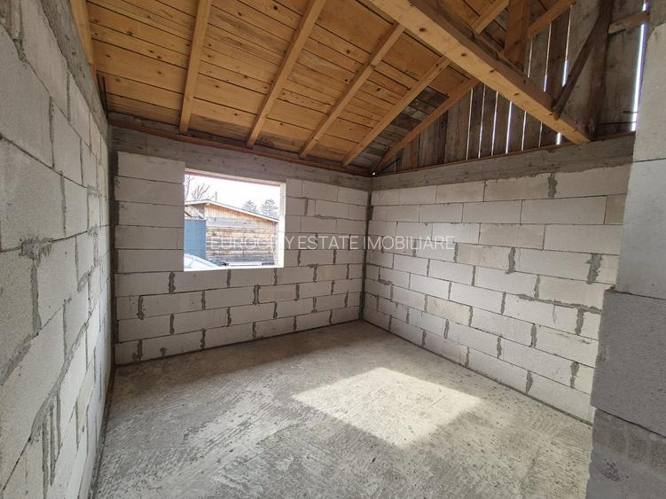 Caciulati, vanzare casa 3 camere la rosu, 400mp. teren - 17