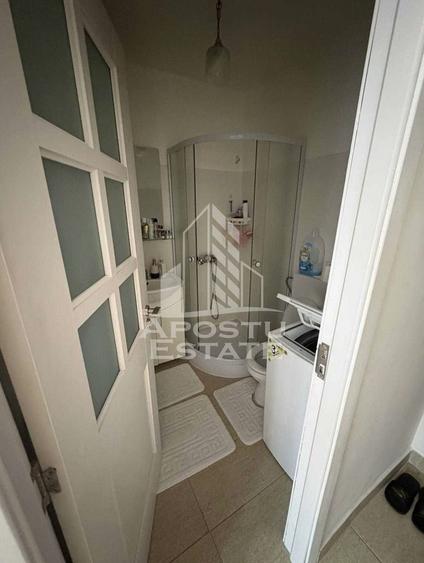 Garsoniera de vanzare, in zona UMT, in Timisoara