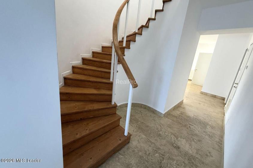 Polona - Duplex 256 mpu, 6 camere, etaje 6+7, panorama, terase 52 mp - 28