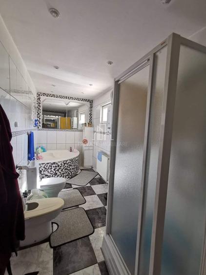 Casă de vânzare cu o suprafață totală de 682m² utili în Daneș, Jud. Mureș