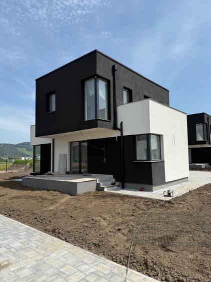 Casa moderna 5 camere intabulata in ansamblu rezidential