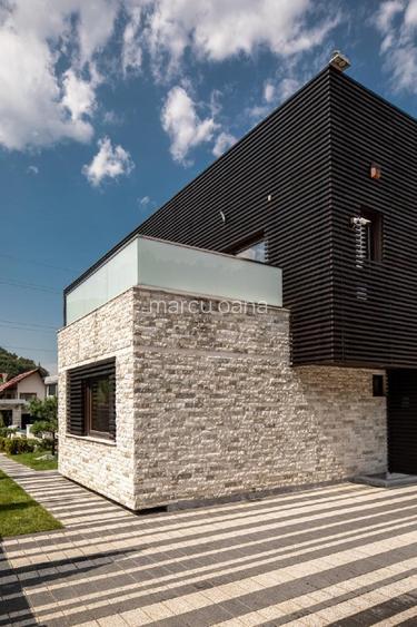 Proprietate exclusivistă în Bunloc, Brașov | Vilă de lux cu priveliște spre munț - 3