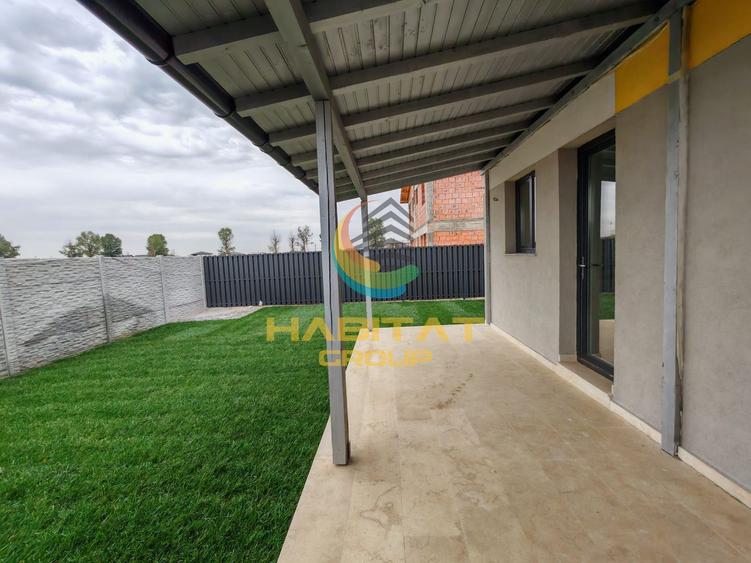 Casa P+1+pod- 4 camere- panouri, curte amenajata, canalizare, apa curenta