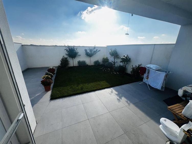 Casa de vanzare tip duplex Nojorid