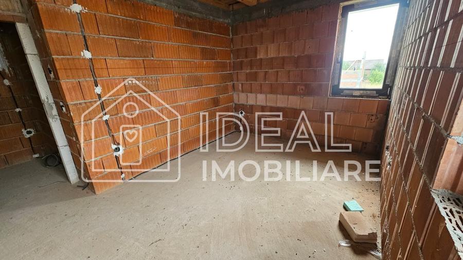 Casă individuală de vânzare – 263 mp utili – teren 500 mp – garaj dublu – Cartie