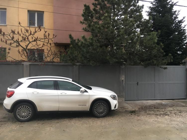 Vila cu 2 apartamente separate Prelungirea Ghencea/rezidențial/birouri