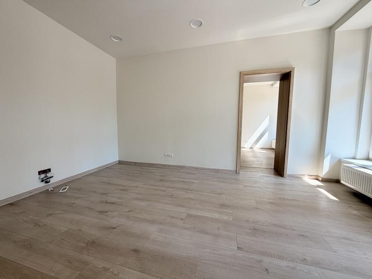 SAD 37 mp, 3 incaperi, complet renovat - Piata Unirii