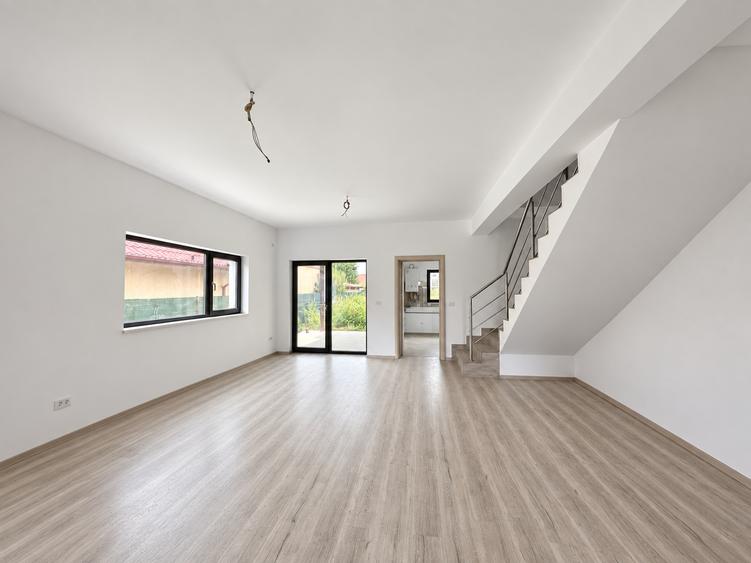 Duplex 5 camere | 116 mp utili | Teren 384 mp | Pozitie centrala - Mosnita Noua
