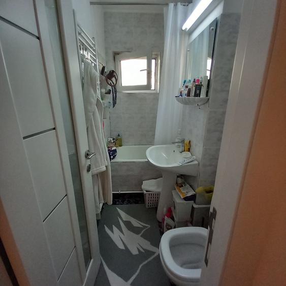 Apartament 2 camere semi, 39 mp, zona Craiovita - Scoala 30