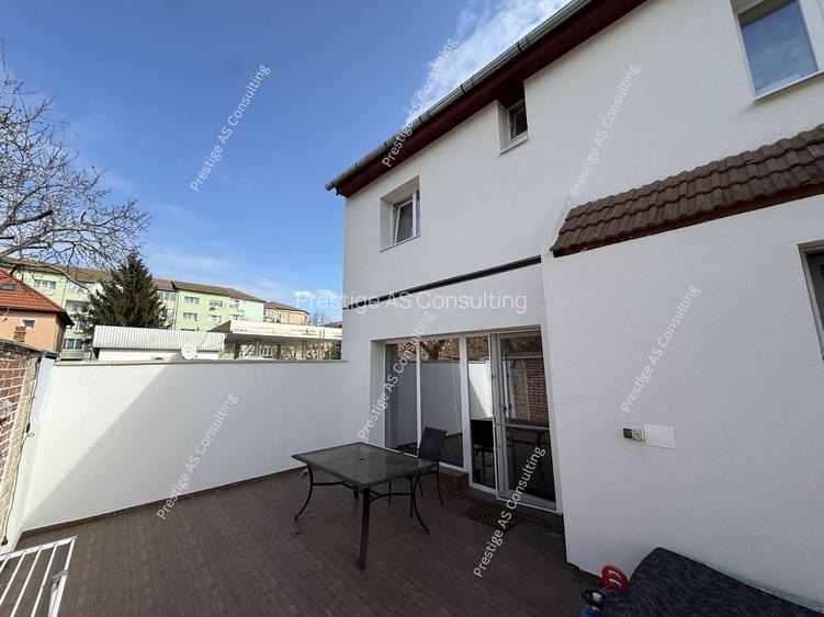 Vila individuala renovata complet | 6 camere | 500 mp teren | Str Jean Monnet - 24